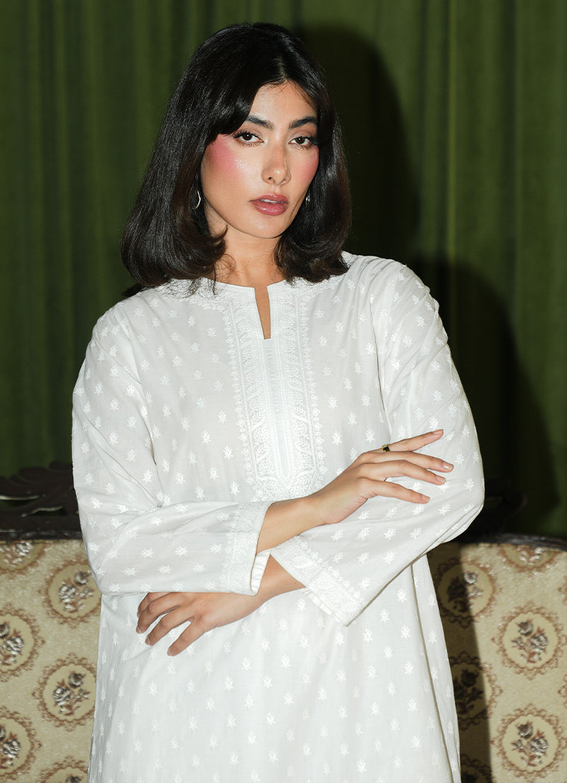 Image | Spring the Tea | ICSE-213276-11345 M White Cotton