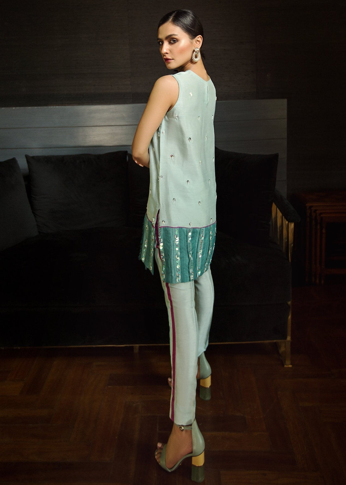 Hana | Serendipity Ready to Wear | Ombre XS Aqua Blue Raw Silk
