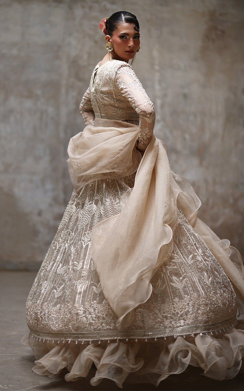 Threads and Motifs | Formal Dresses 25 | Organza Embroidered Blouse And Lehenga - Pakistani Designer Dress - by Threads and Motifs - Type : Ladies Clothes - 100% Original at Saira Sultan