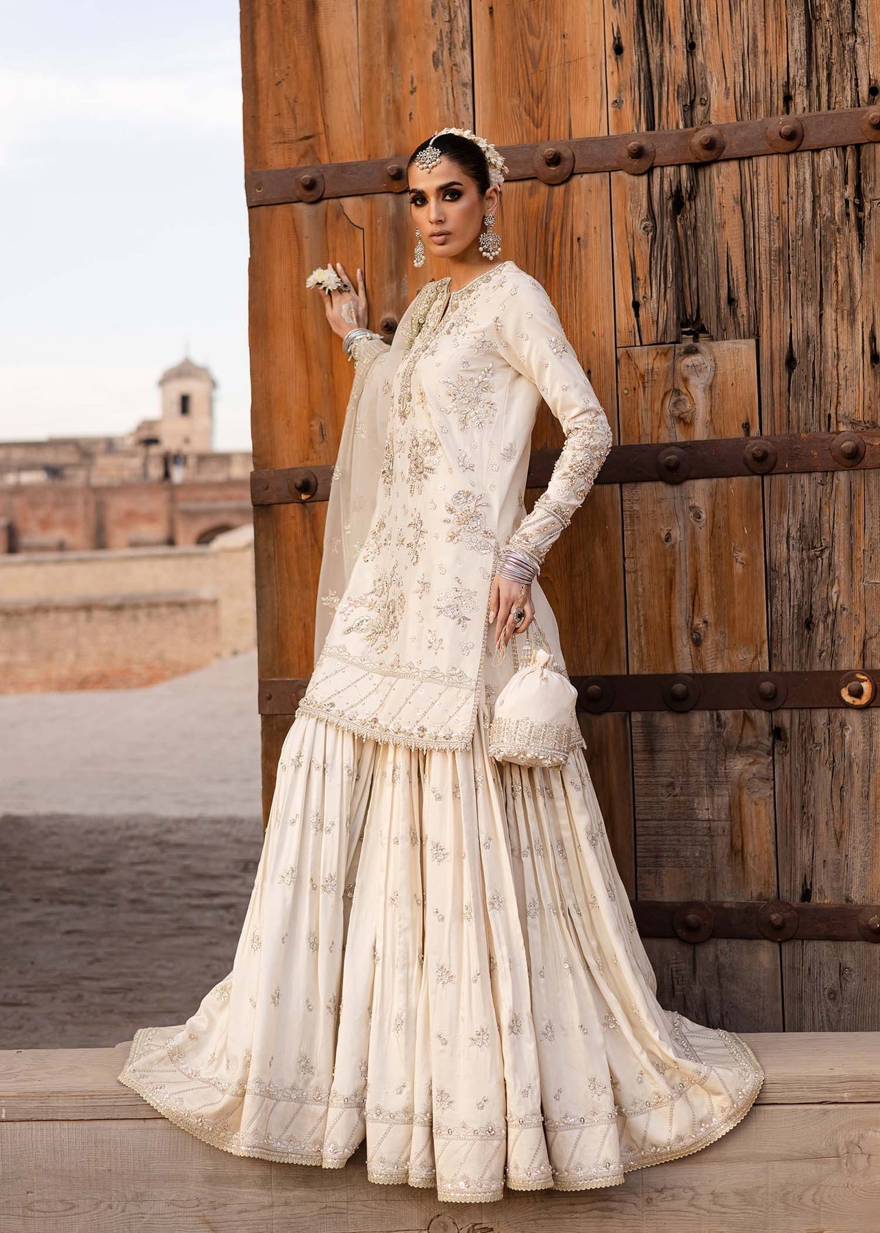 Akbar Aslam | Dastaan Luxury Formals | Roshaneh L Off White Silk