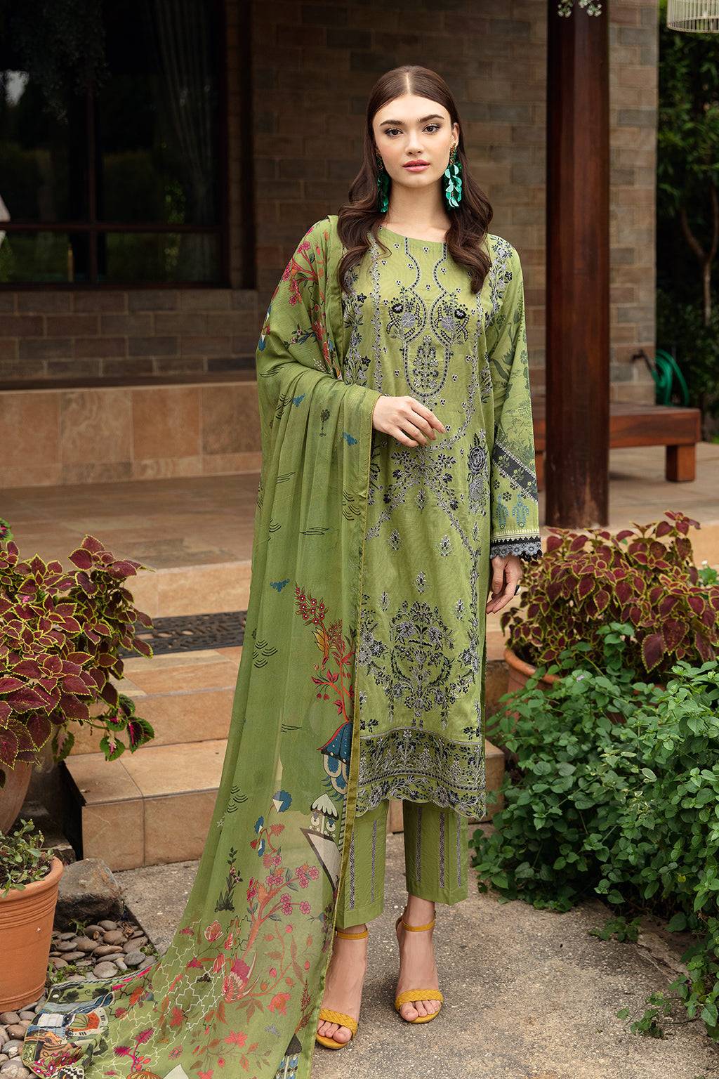 Ramsha | Riwayat Lawn Collection| Y-912 - Pakistani Designer Dress - by Ramsha | Type: Luxury - 100% Original at Saira Sultan