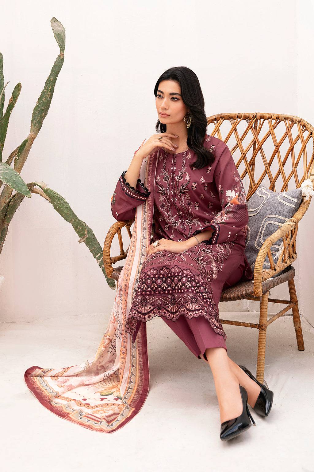 Ramsha | Mashaal Luxury Lawn | L-1108 - Pakistani Designer Dress - by Ramsha | Type: Luxury - 100% Original at Saira Sultan
