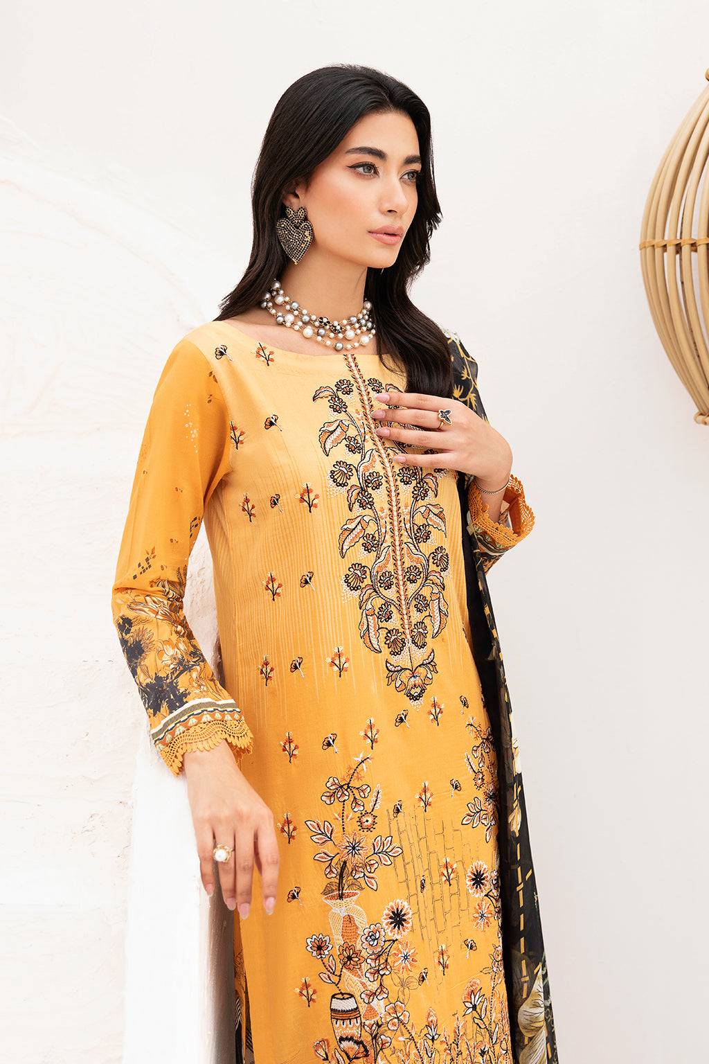 Ramsha | Mashaal Luxury Lawn | L-1111 - Pakistani Designer Dress - by Ramsha | Type: Luxury - 100% Original at Saira Sultan