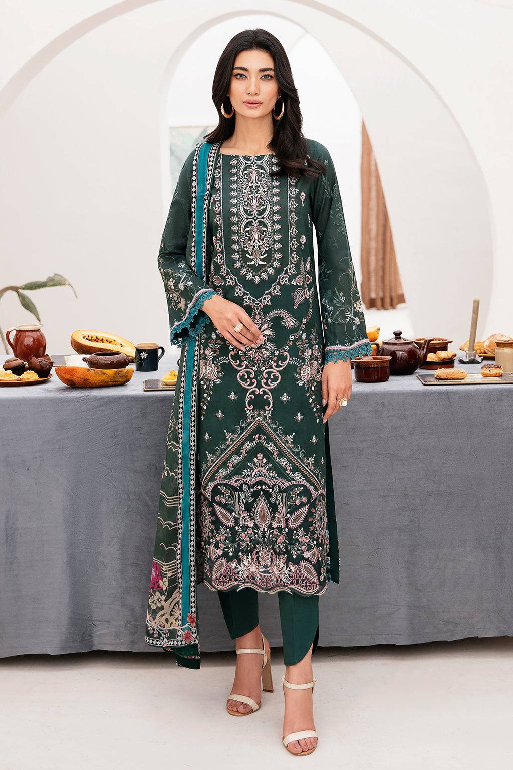 Ramsha | Mashaal Luxury Lawn | L-1109 - Pakistani Designer Dress - by Ramsha | Type: Luxury - 100% Original at Saira Sultan