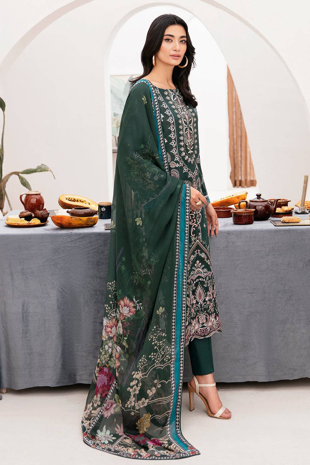 Ramsha | Mashaal Luxury Lawn | L-1109 - Pakistani Designer Dress - by Ramsha | Type: Luxury - 100% Original at Saira Sultan
