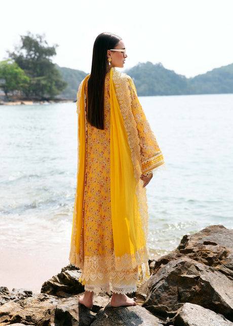 kanwal Malik | Mayal Luxury Lawn | Elara - Pakistani Designer Dress - by Kanwal Malik | Type: Luxury - 100% Original at Saira Sultan