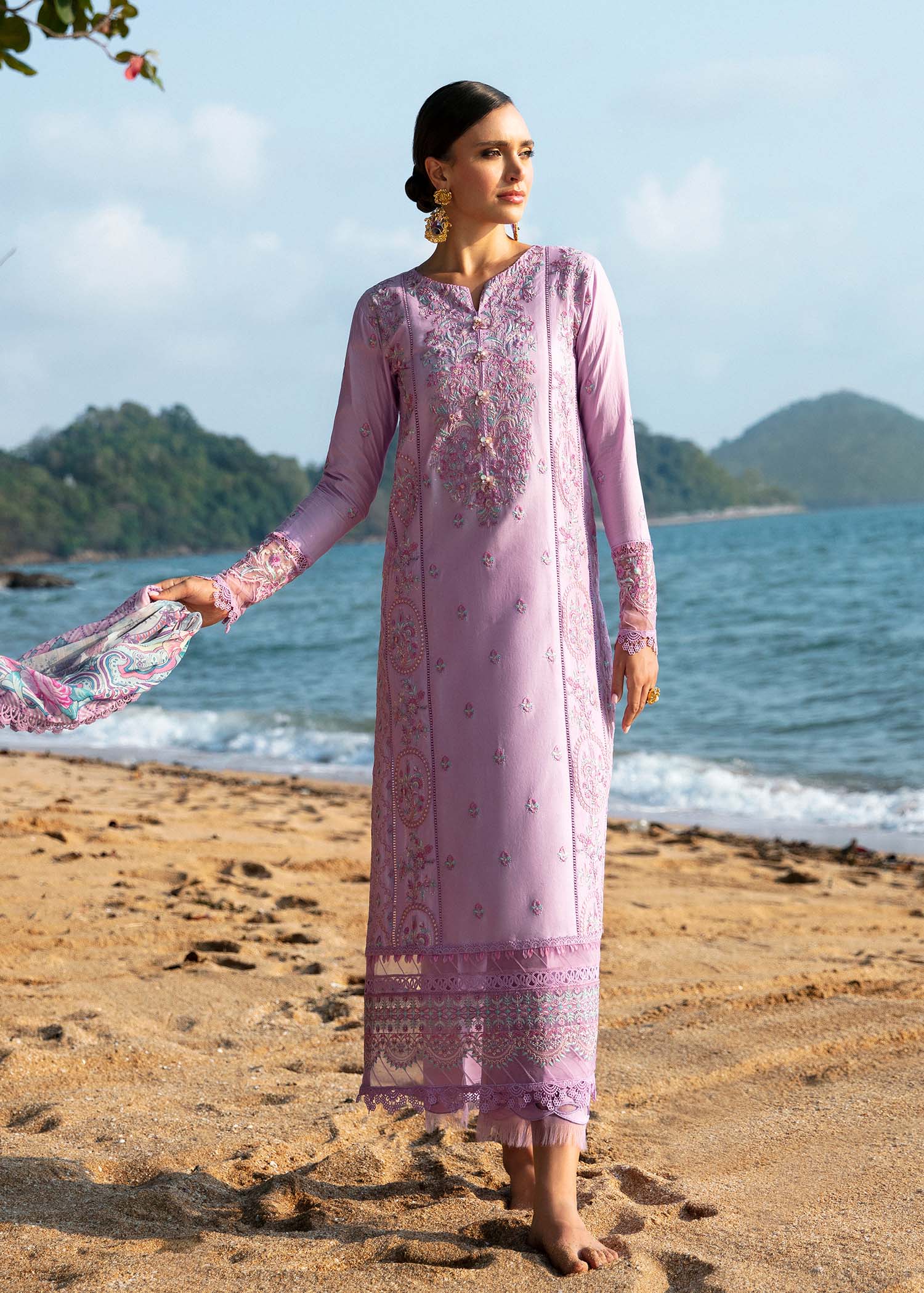 kanwal Malik | Mayal Luxury Lawn | Siham - Pakistani Designer Dress - by Kanwal Malik | Type: Luxury - 100% Original at Saira Sultan