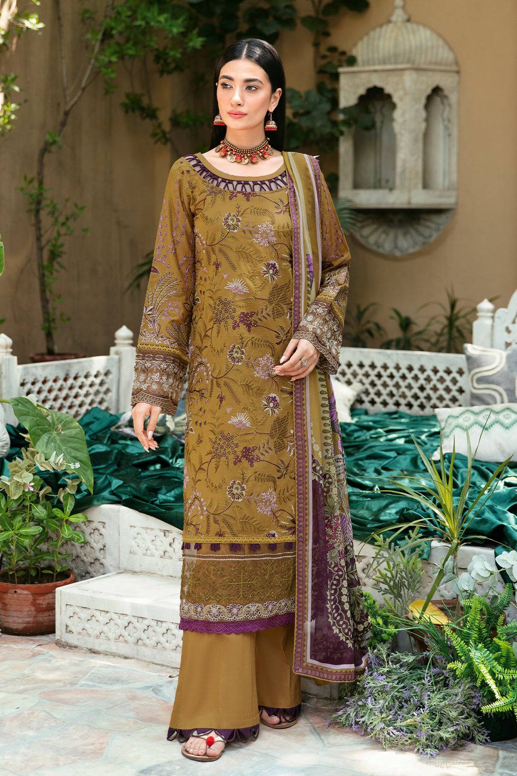 Ramsha | Mashaal Luxury Lawn | L-808 - Pakistani Designer Dress - by Ramsha | Type: Luxury - 100% Original at Saira Sultan