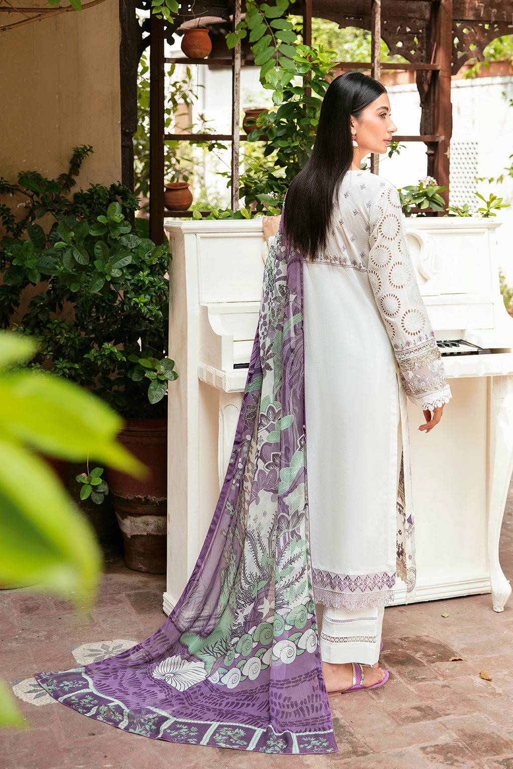 Ramsha | Mashaal Luxury Lawn | L-809 - Pakistani Designer Dress - by Ramsha | Type: Luxury - 100% Original at Saira Sultan