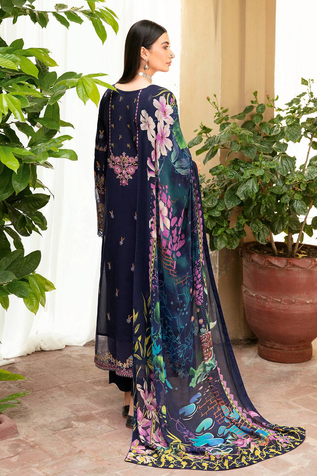 Ramsha | Mashaal Luxury Lawn | L-802 - Pakistani Designer Dress - by Ramsha | Type: Luxury - 100% Original at Saira Sultan