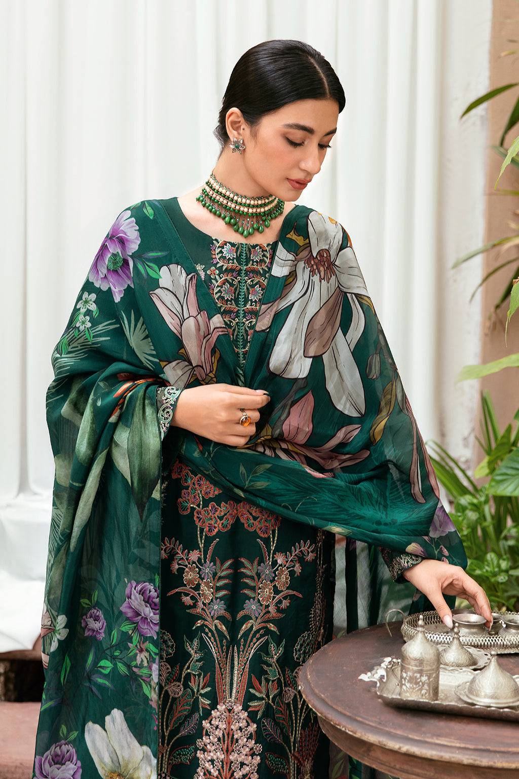 Ramsha | Mashaal Luxury Lawn | L-801 - Pakistani Designer Dress - by Ramsha | Type: Luxury - 100% Original at Saira Sultan