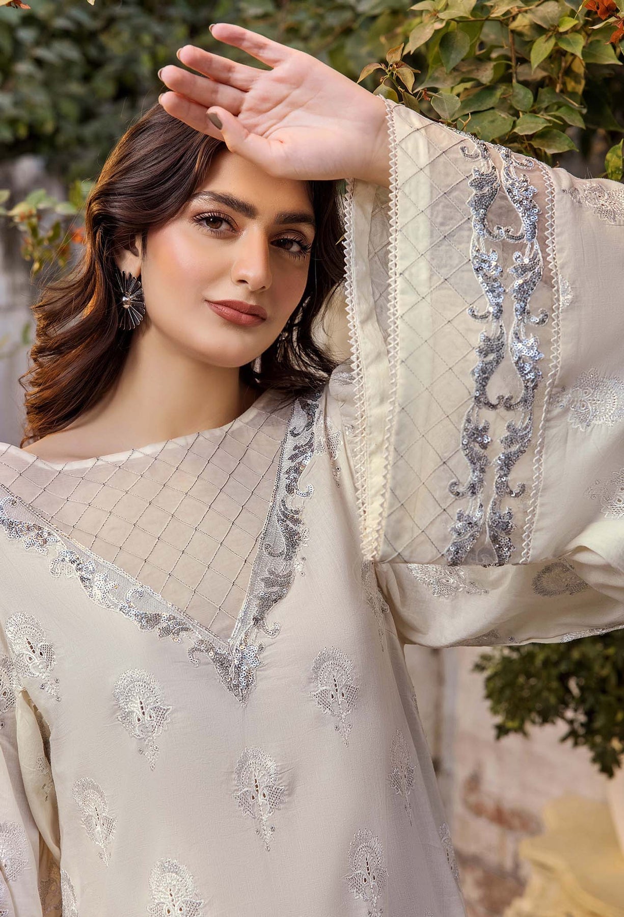 Adans Libas | Chikankari 25 | 4771 M Off White Lawn