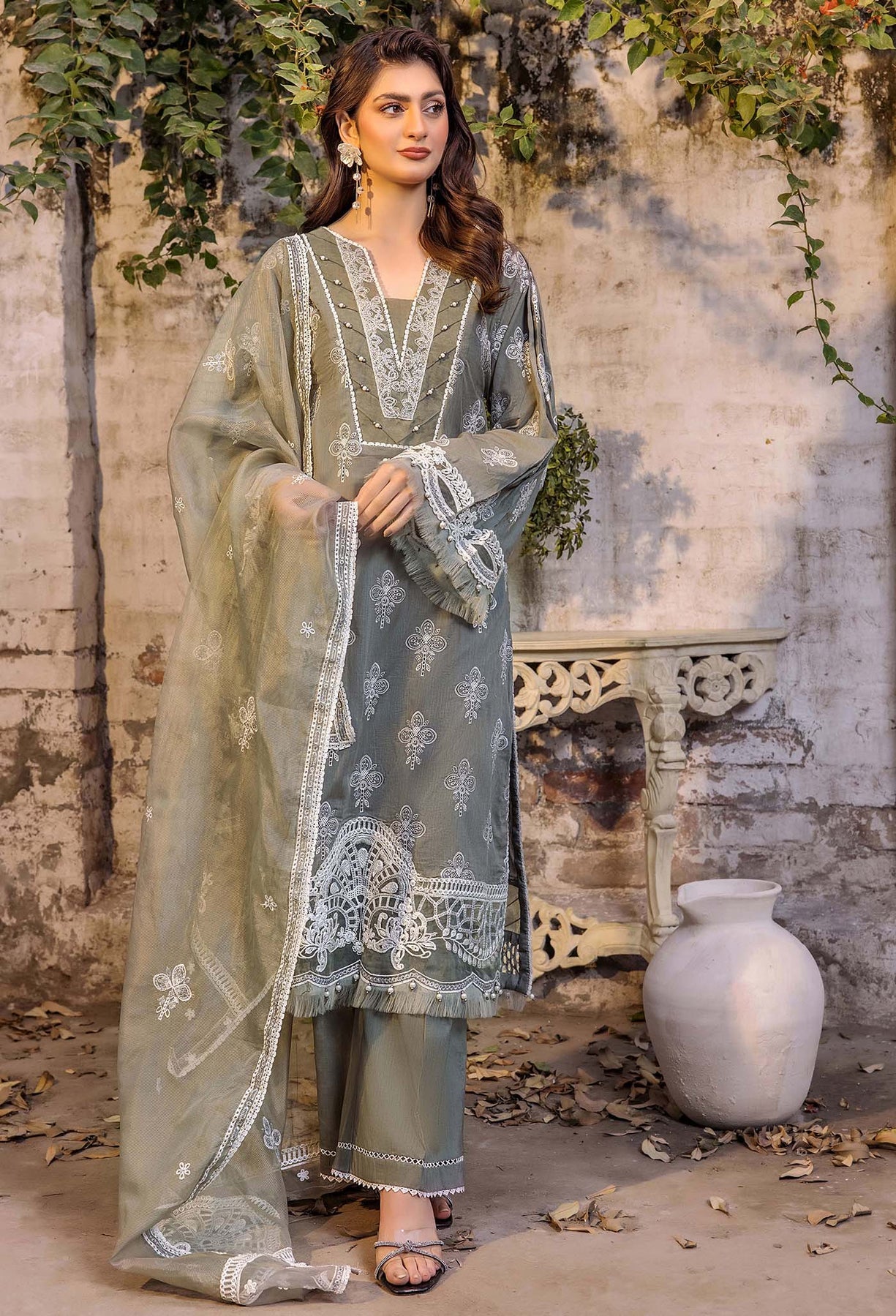 Adans Libas | Chikankari 25 | 4772 XS Gray Lawn