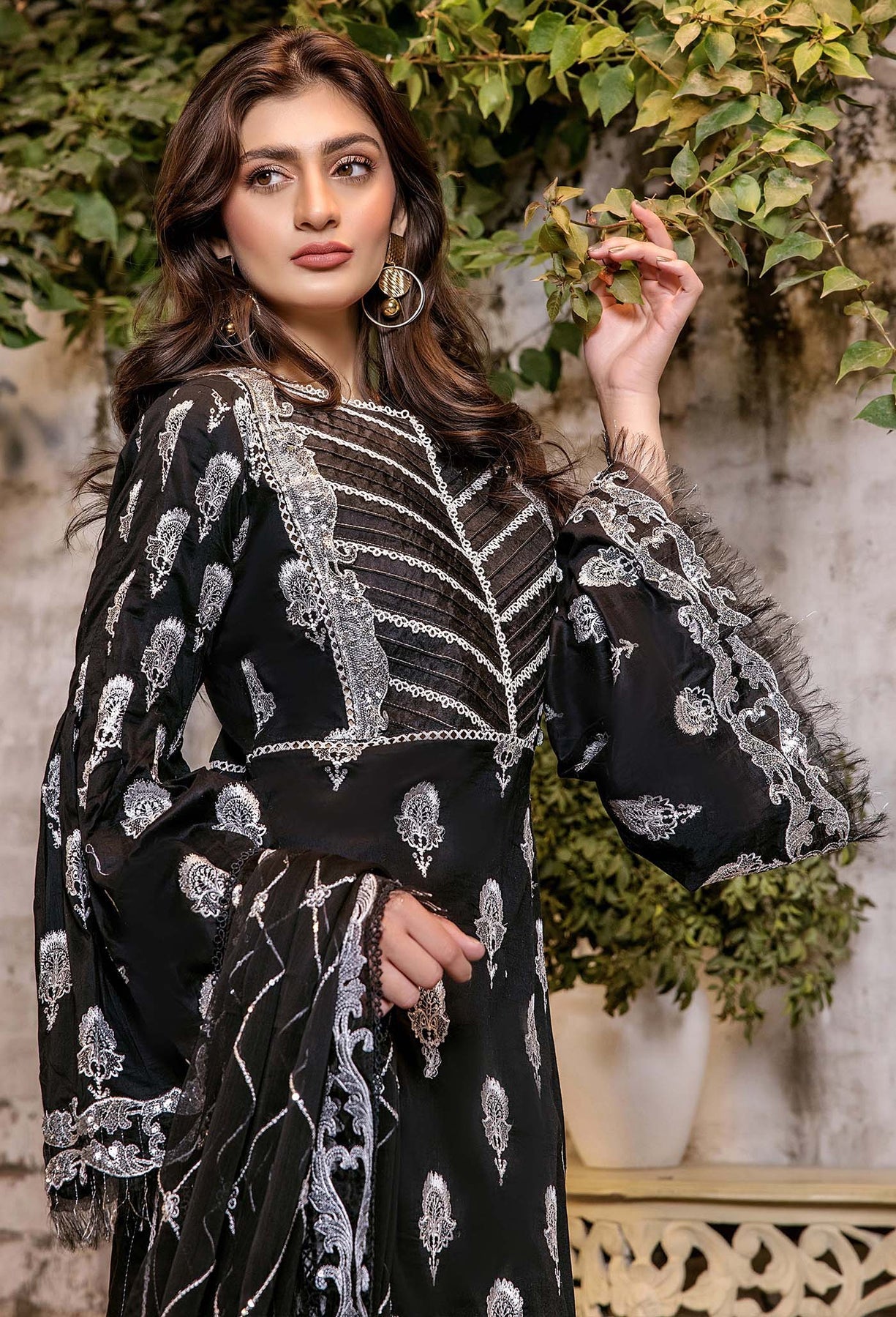 Adans Libas | Chikankari 25 | 4774 L Black Lawn