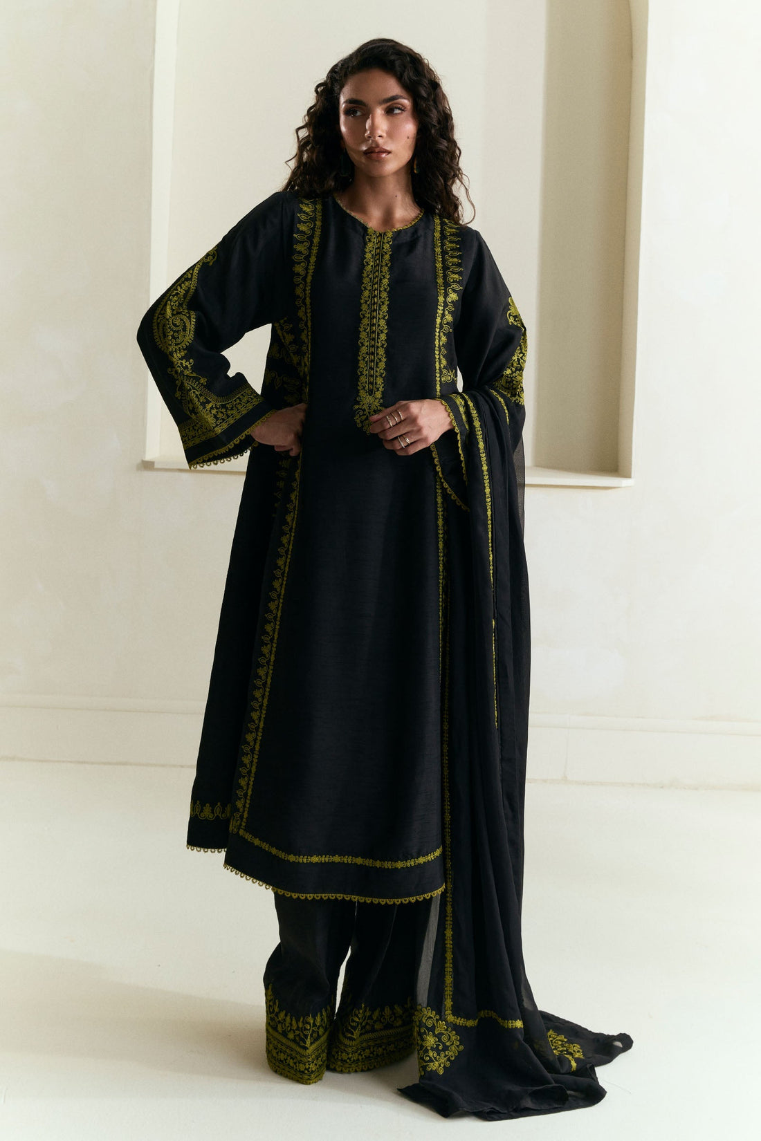 Zara Shahjahan | Festive Wear 25 |ZR25F0541 - Pakistani Designer Dress - by Zara Shahjahan - Type : Ladies Clothes - 100% Original at Saira Sultan