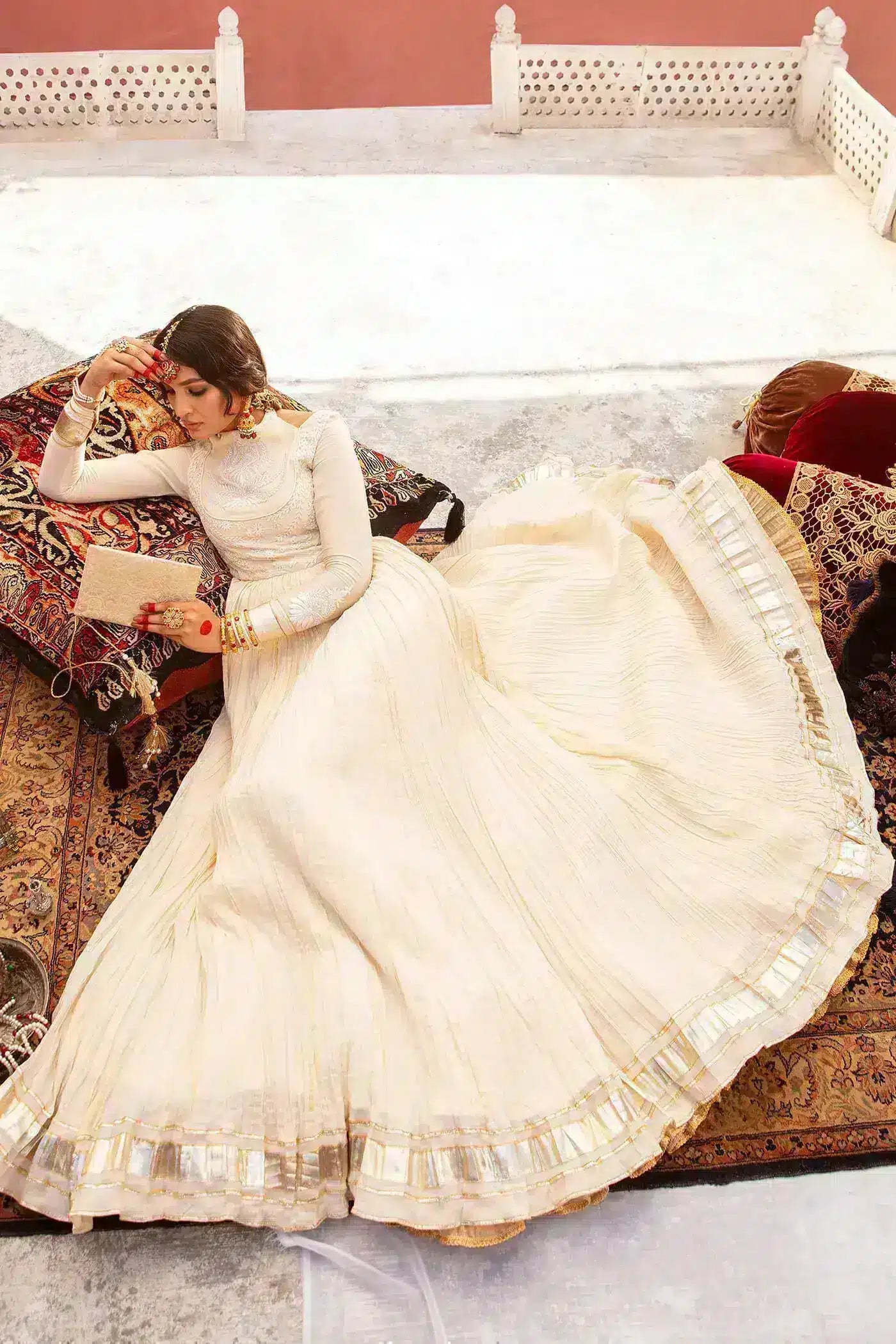 Nilofer Shahid | Nur e Subh Formals | Ishq-e-Noor - Pakistani Designer Dress - by Nilofer Shahid | Type: Formal - 100% Original at Saira Sultan