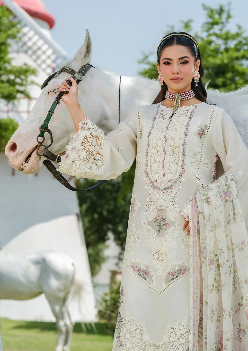 Elaf Premium | Luxury Lawn 25 | ELH-7A WHITE EMPRESS XL Off White Lawn