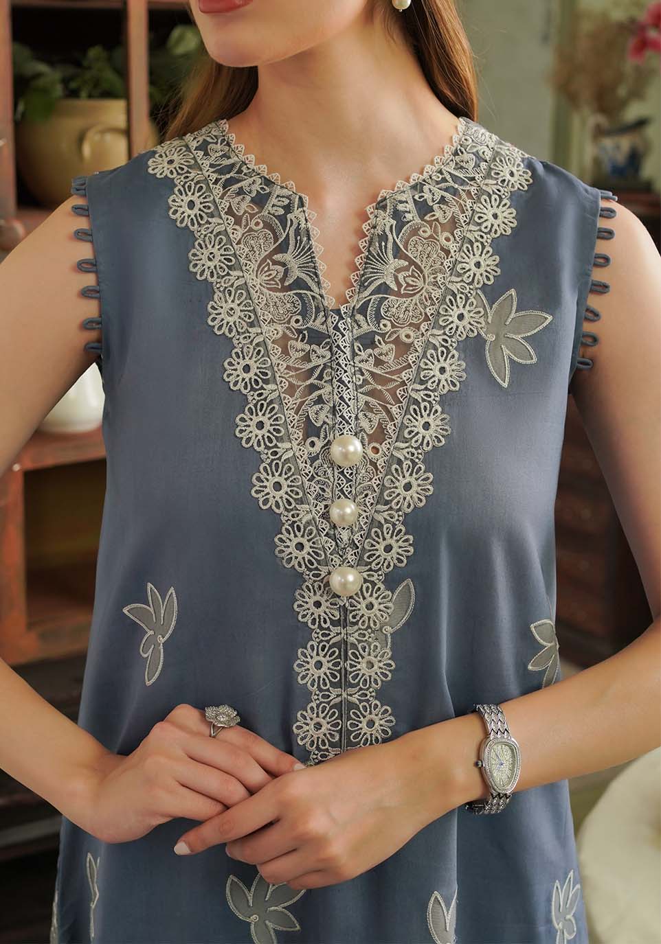 Zarqash | Tresor Luxury Lawn 24 | ZQT 004 THISTLE - Pakistani Designer Dress - by Zarqash | Type: Luxury - 100% Original at Saira Sultan