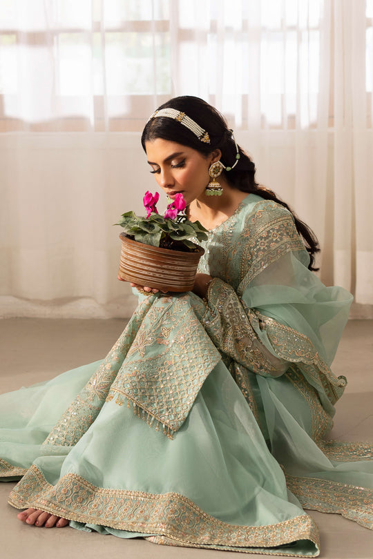 Naqshi | Pareezah Formals | Maiza