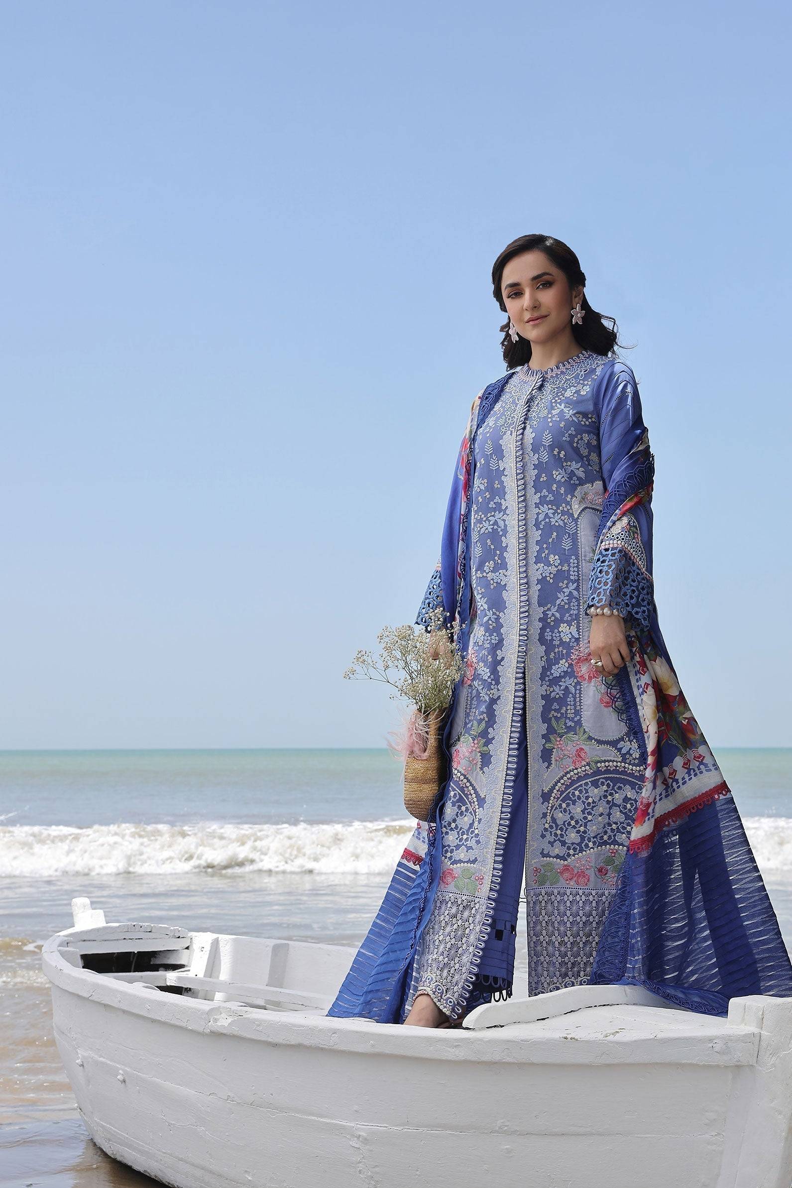 Maryam Hussain | Luxury Lawn 24 | AYRA - Pakistani Designer Dress - by Maryam Hussain | Type: Luxury - 100% Original at Saira Sultan