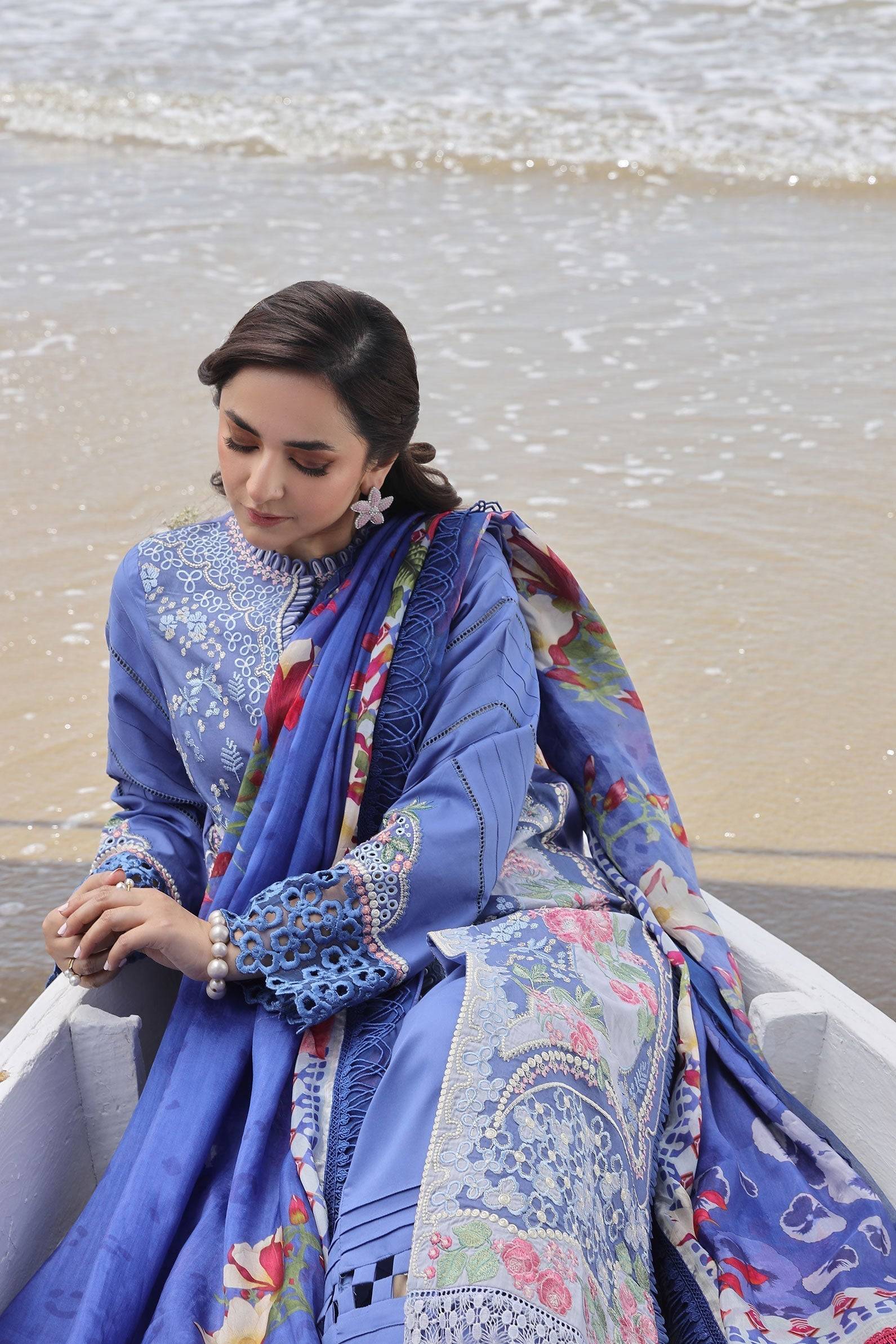 Maryam Hussain | Luxury Lawn 24 | AYRA - Pakistani Designer Dress - by Maryam Hussain | Type: Luxury - 100% Original at Saira Sultan