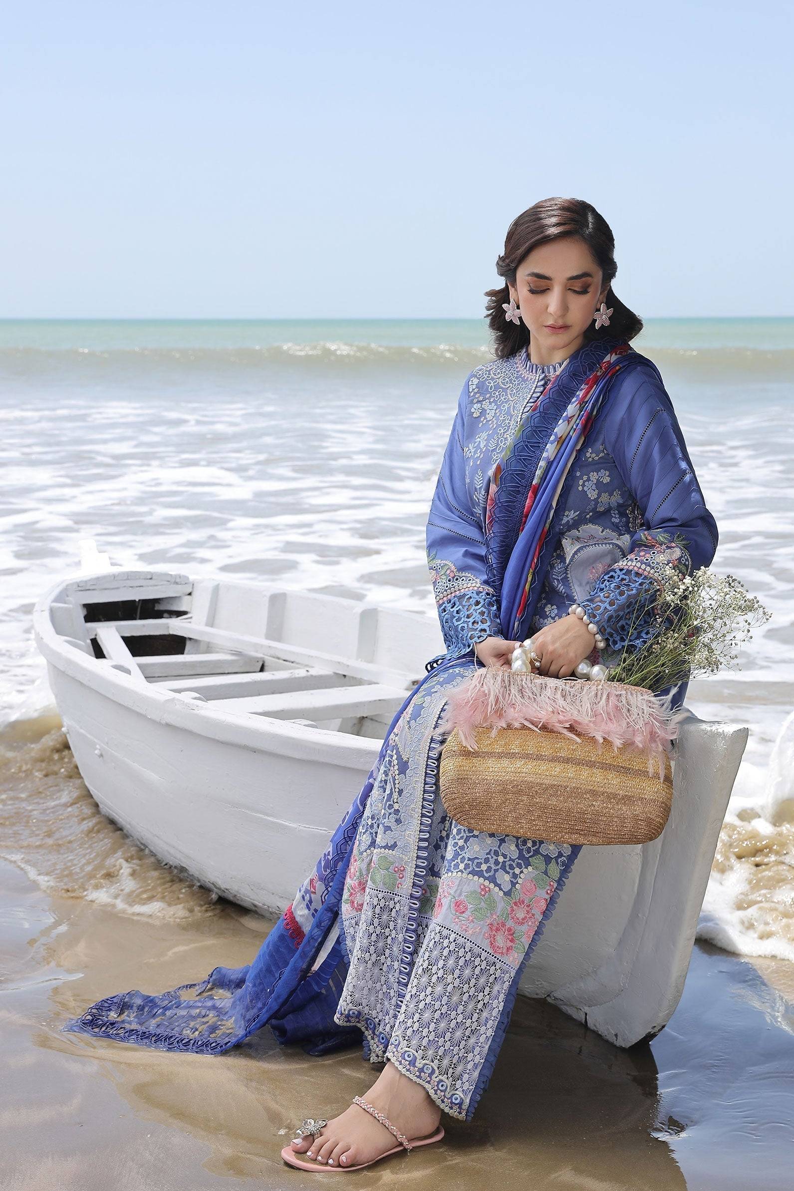 Maryam Hussain | Luxury Lawn 24 | AYRA - Pakistani Designer Dress - by Maryam Hussain | Type: Luxury - 100% Original at Saira Sultan