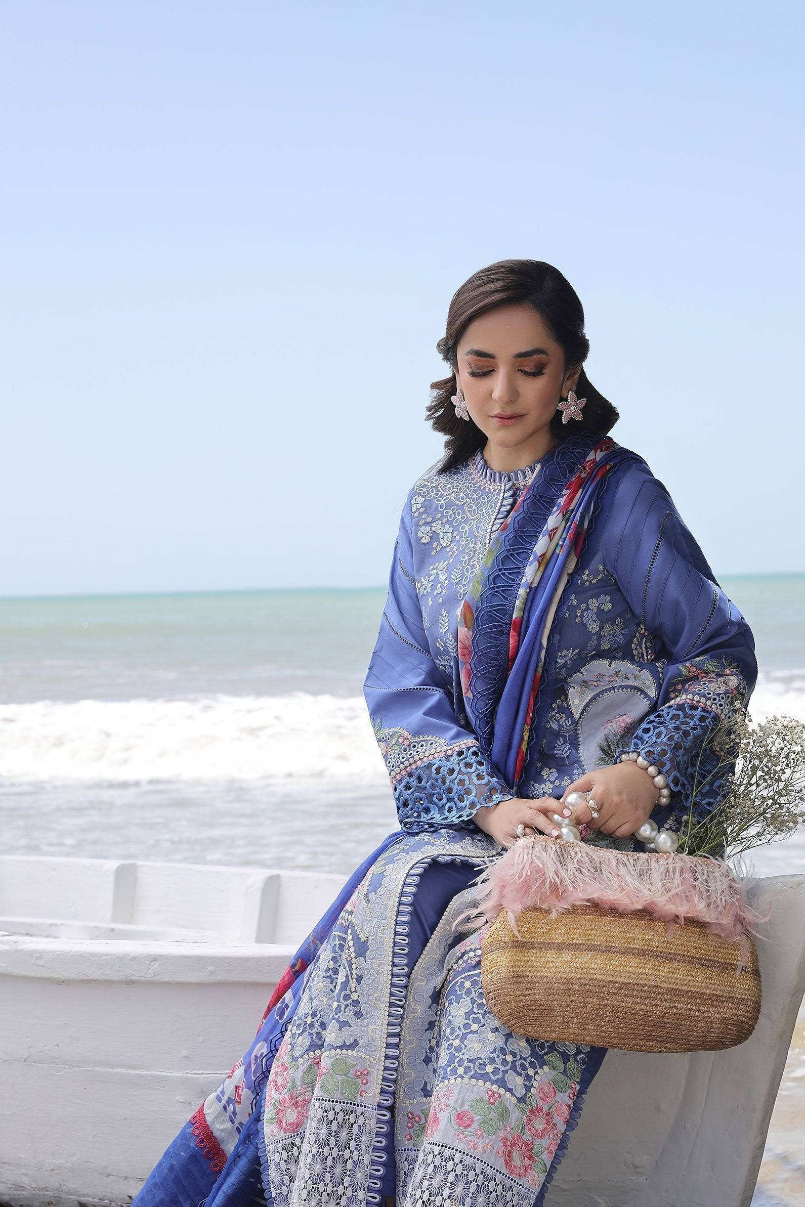 Maryam Hussain | Luxury Lawn 24 | AYRA - Pakistani Designer Dress - by Maryam Hussain | Type: Luxury - 100% Original at Saira Sultan