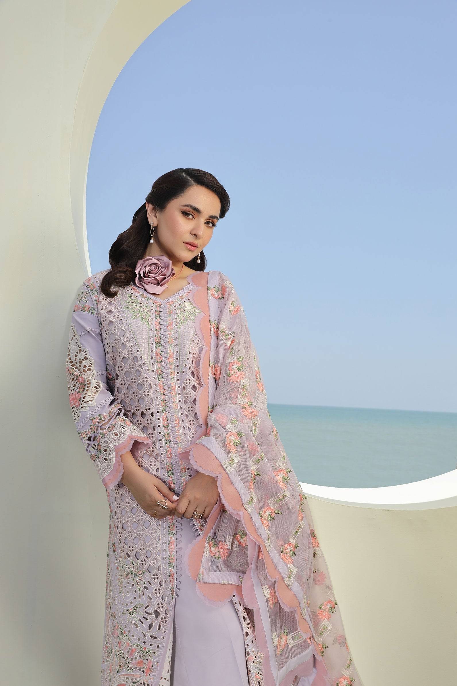 Maryam Hussain | Luxury Lawn 24 | FEROZ - Pakistani Designer Dress - by Maryam Hussain | Type: Luxury - 100% Original at Saira Sultan