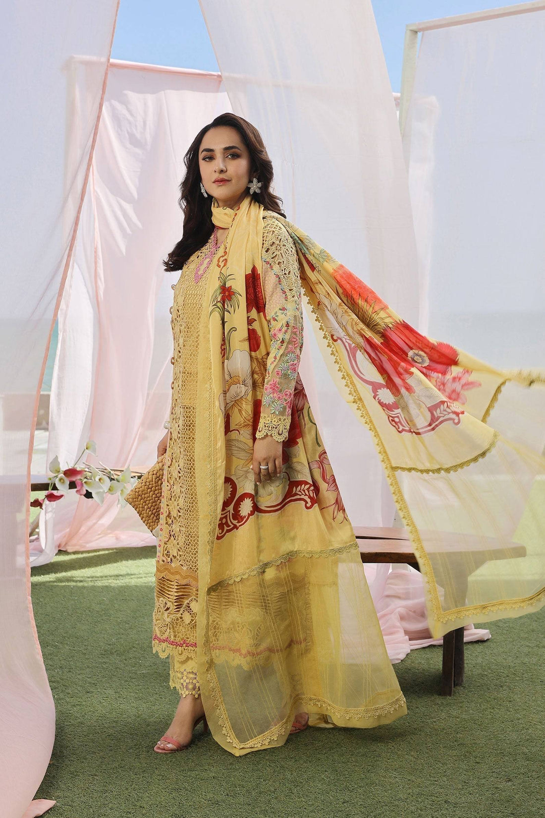 Maryam Hussain | Luxury Lawn 24 | TROPICA - Pakistani Designer Dress - by Maryam Hussain | Type: Luxury - 100% Original at Saira Sultan