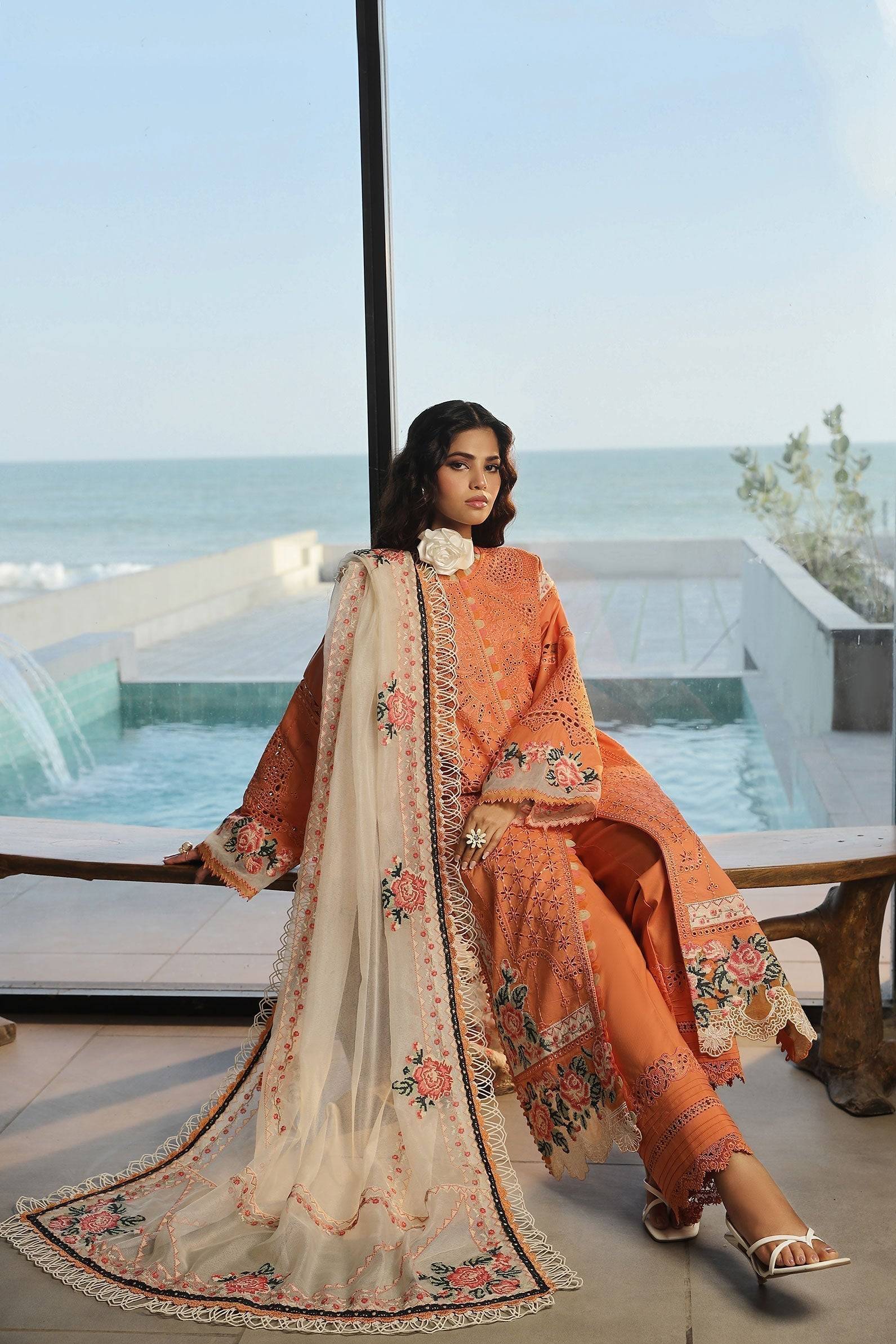Maryam Hussain | Luxury Lawn 24 | XURI - Pakistani Designer Dress - by Maryam Hussain | Type: Luxury - 100% Original at Saira Sultan