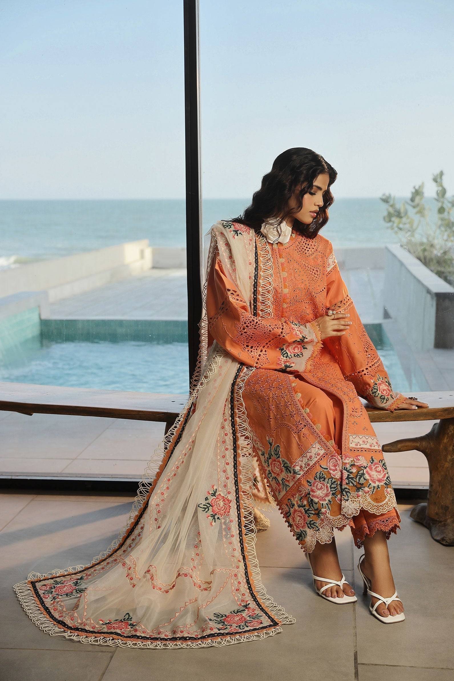Maryam Hussain | Luxury Lawn 24 | XURI - Pakistani Designer Dress - by Maryam Hussain | Type: Luxury - 100% Original at Saira Sultan