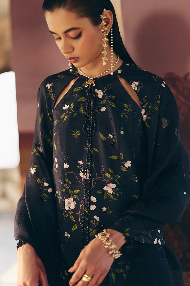 Suffuse | Silk Pret Summer 25 | ZEYARA M Black Silk