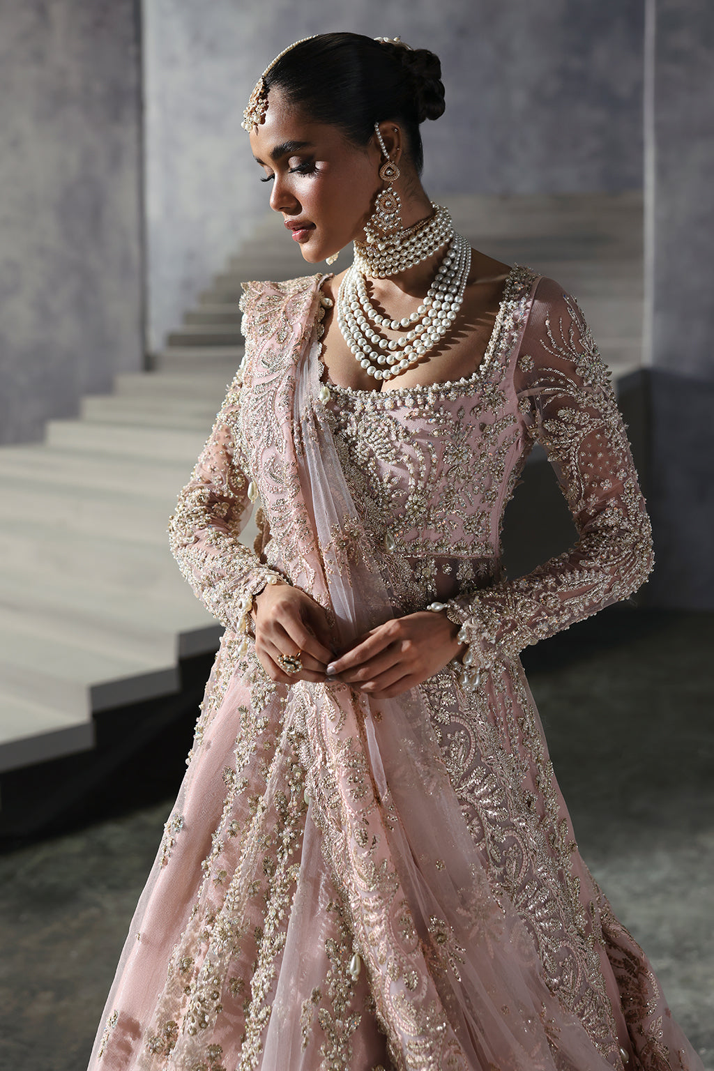 Afrozeh | The Brides Edit 24 | Sofia | Powder pink - Bridal Dress M