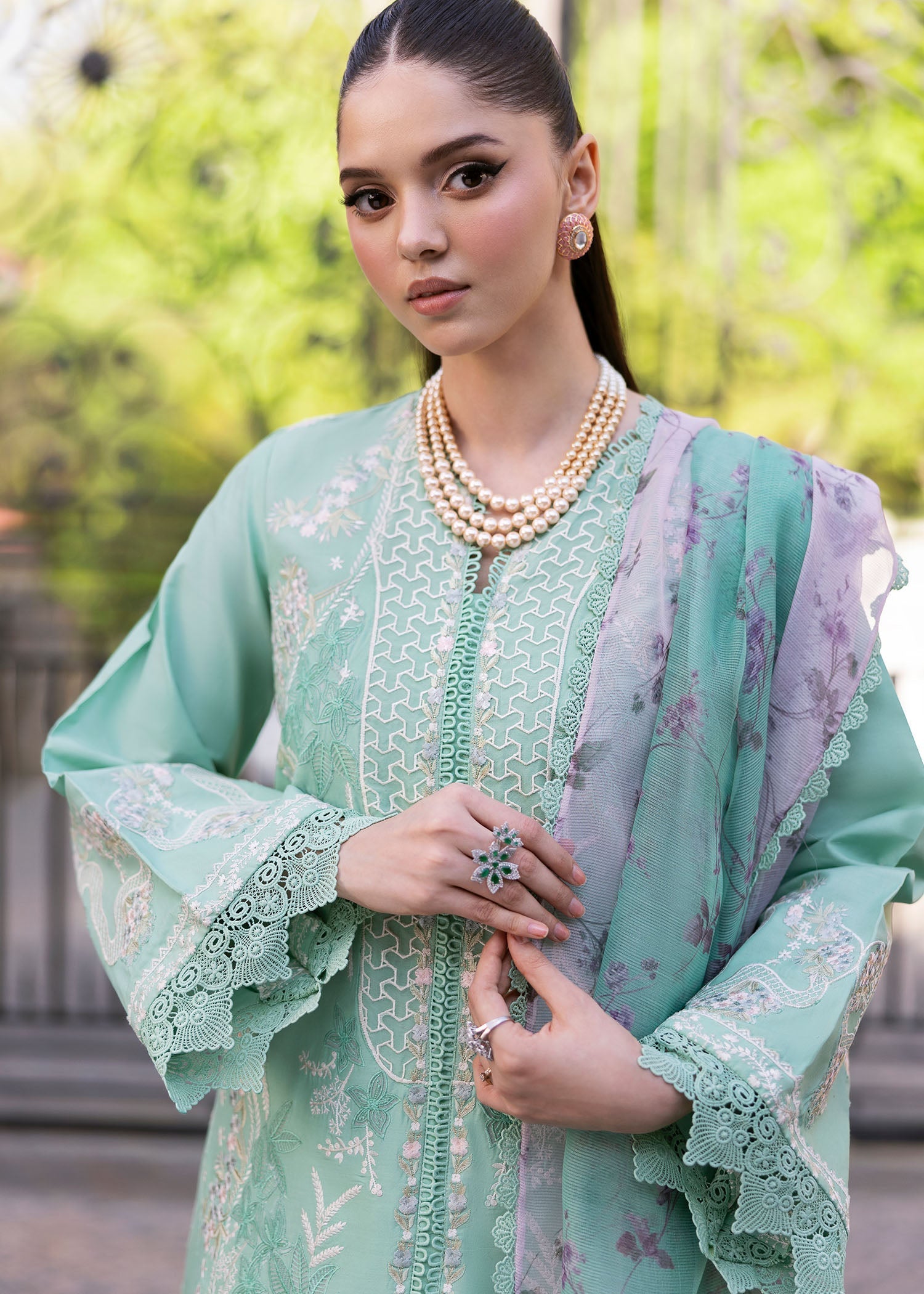 Saira Shakira | Bloom Lawn 25 | CHLOE 3-B L Green Lawn