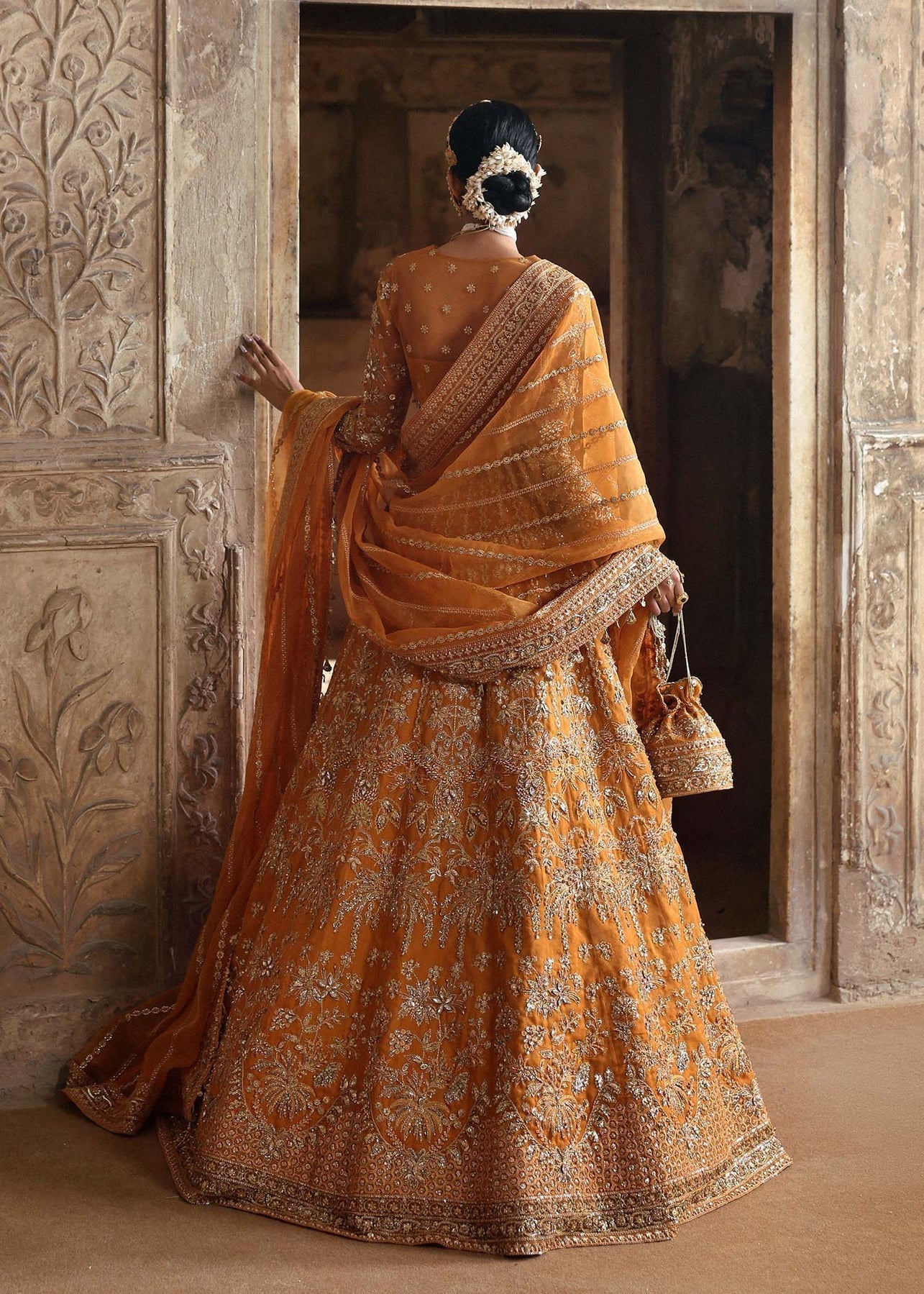 Akbar Aslam | Rajkumari Bridals | Noorani S Bronze Net