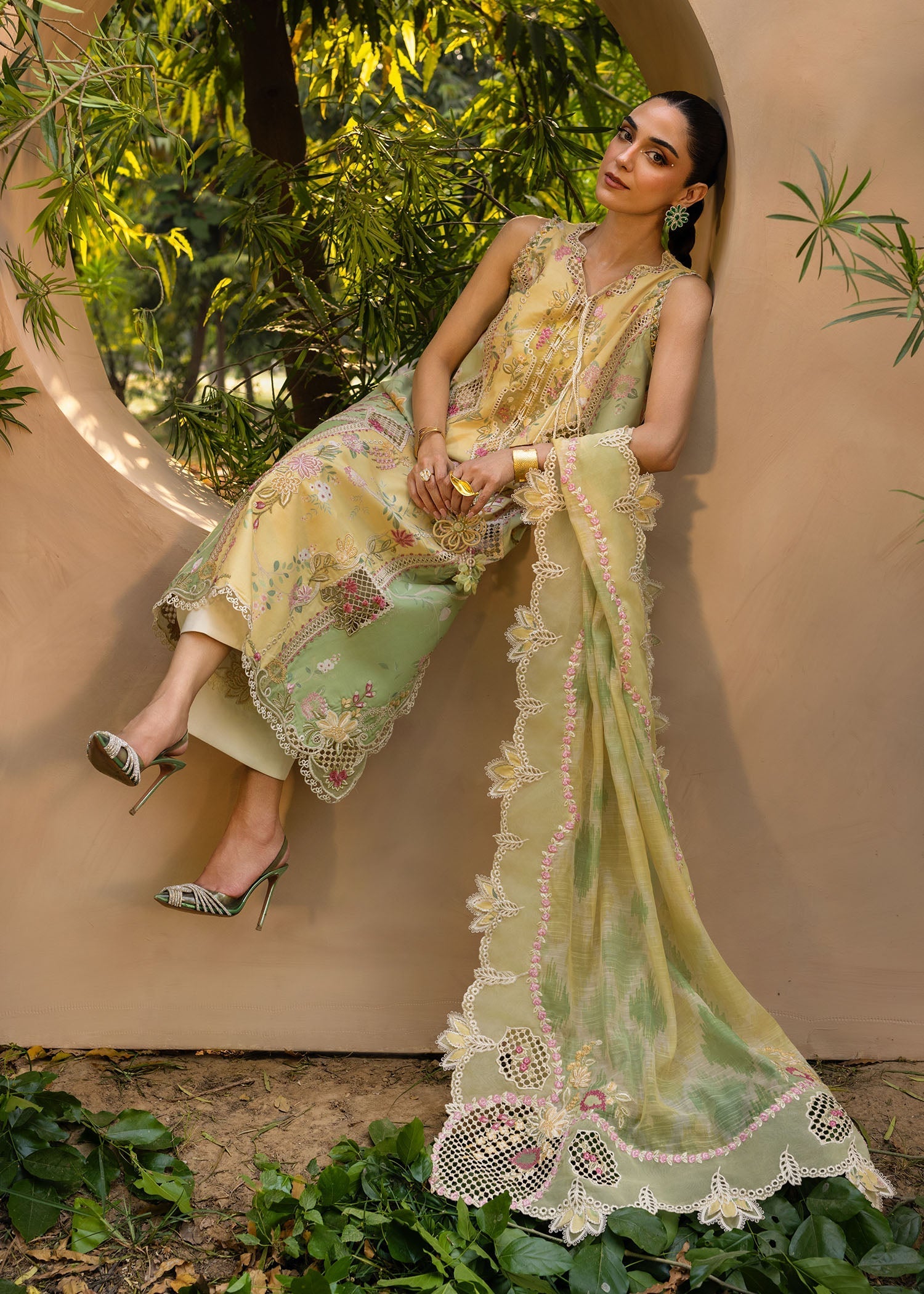 Crimson | Tasawar 25 | BONJOUR AND BLOOM - D4A Custom Size Lemon Yellow Organza