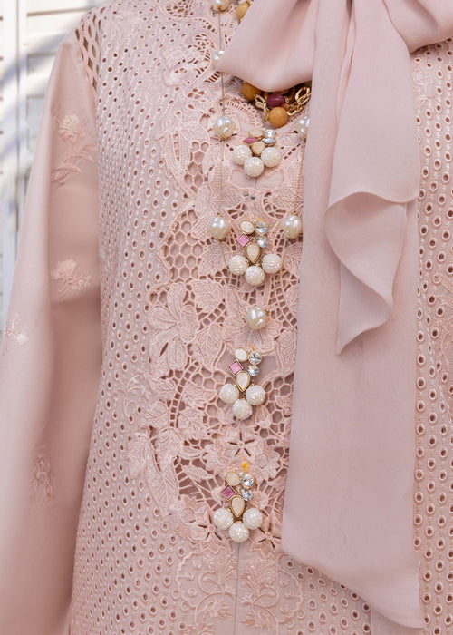 Saira Shakira | Luxury Lawn 25 | LEYLA-A XL Pink Lawn