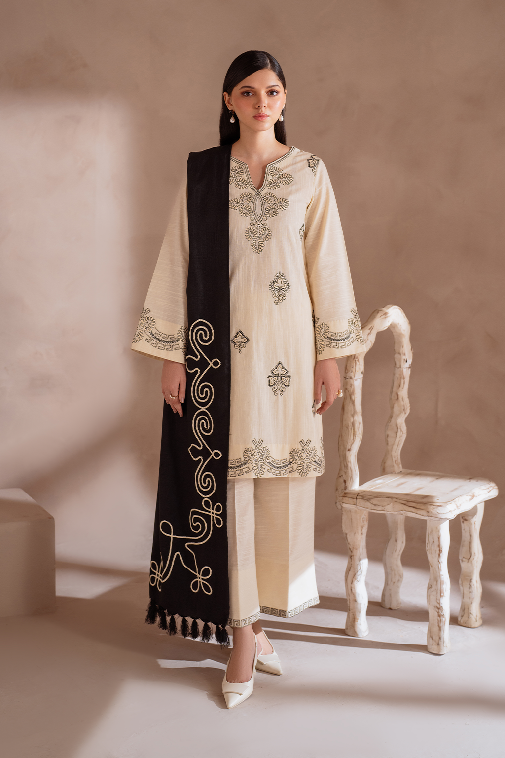 Iznik | Exclusive Winter | UE-361 XS Ivory Khaddar