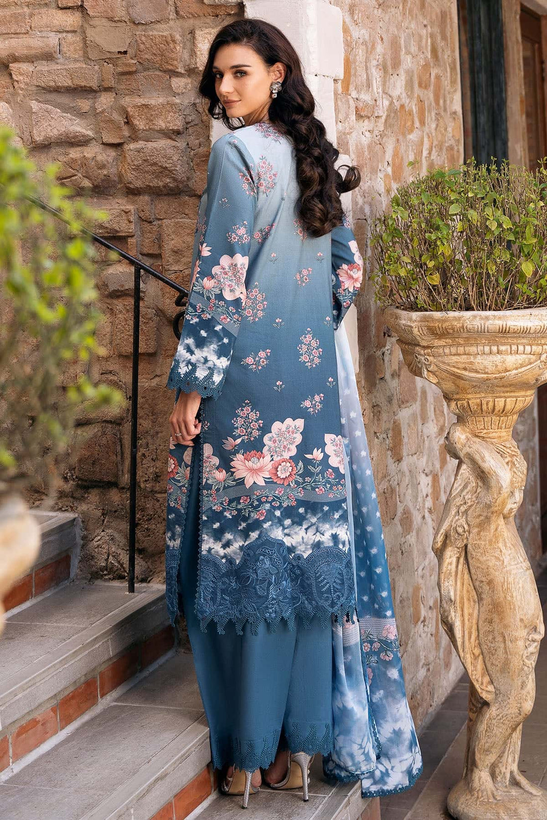 Afrozeh | Damask The Holiday Edit 25 | Seraphina A - Dark Green XS Dark Green Lawn