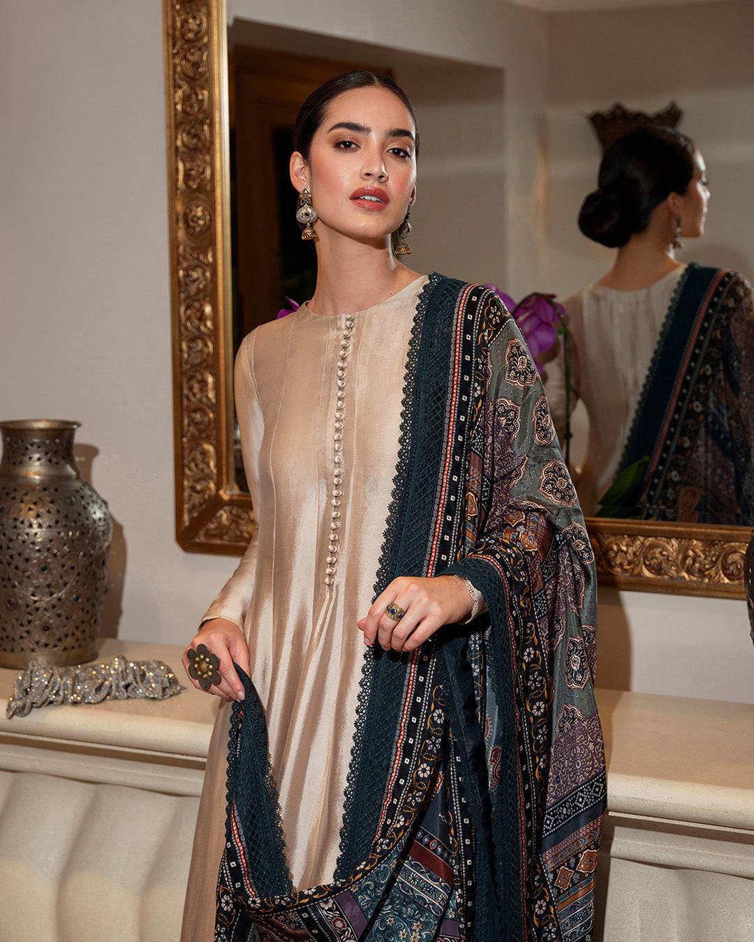 Faiza Saqlain | Zurina Luxury Pret | Leora - Pakistani Designer Dress - by Faiza Saqlain | Type: Luxury - 100% Original at Saira Sultan