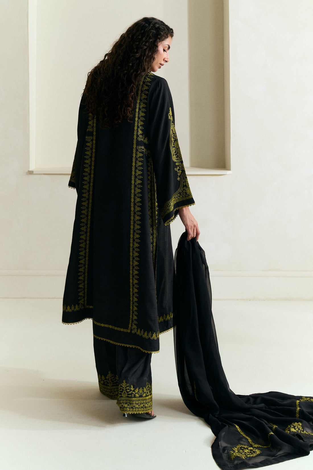 Zara Shahjahan | Festive Wear 25 |ZR25F0541 - Pakistani Designer Dress - by Zara Shahjahan - Type : Ladies Clothes - 100% Original at Saira Sultan