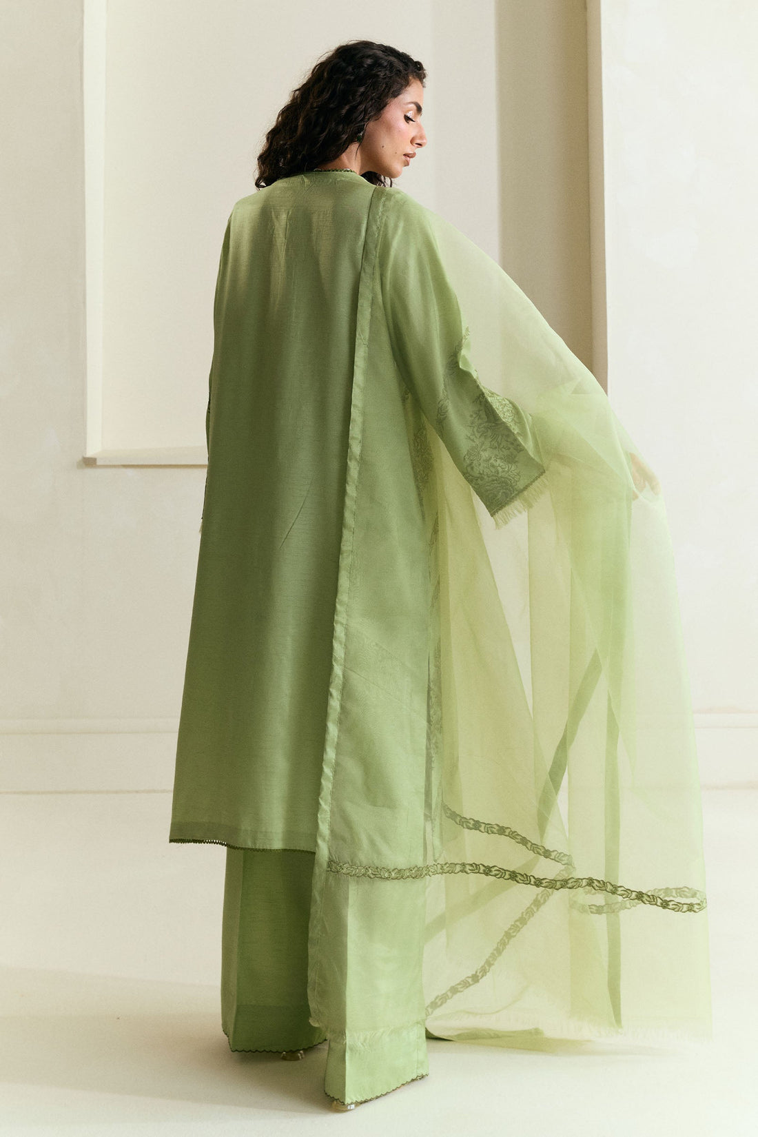 Zara Shahjahan | Festive Wear 25 | ZR25F0533 - Pakistani Designer Dress - by Zara Shahjahan - Type : Ladies Clothes - 100% Original at Saira Sultan