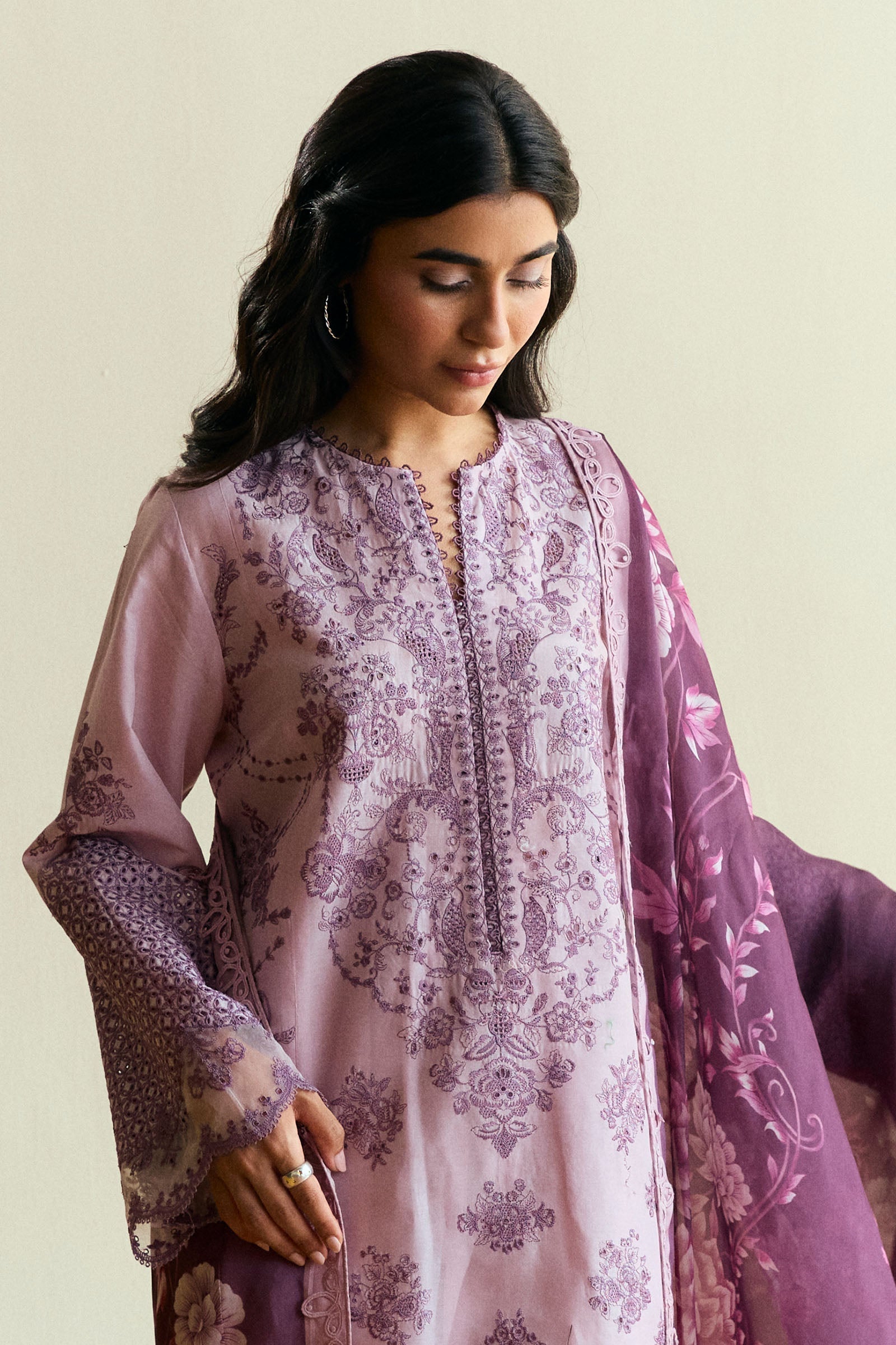 Zara Shahjahan | Coco Eid Edit |Quince-D5 XL Lilac Gray Lawn