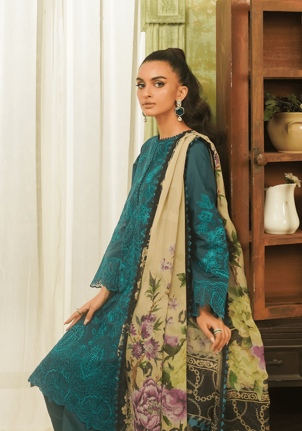 Zarqash | Tresor Luxury Lawn 24 | ZQT 0011 DINA - Pakistani Designer Dress - by Zarqash | Type: Luxury - 100% Original at Saira Sultan