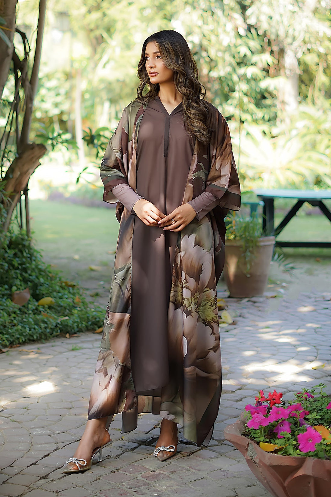 Erum Khan | Nue 25 | Enchanted Forest XS Deep Chocolate Grip Silk