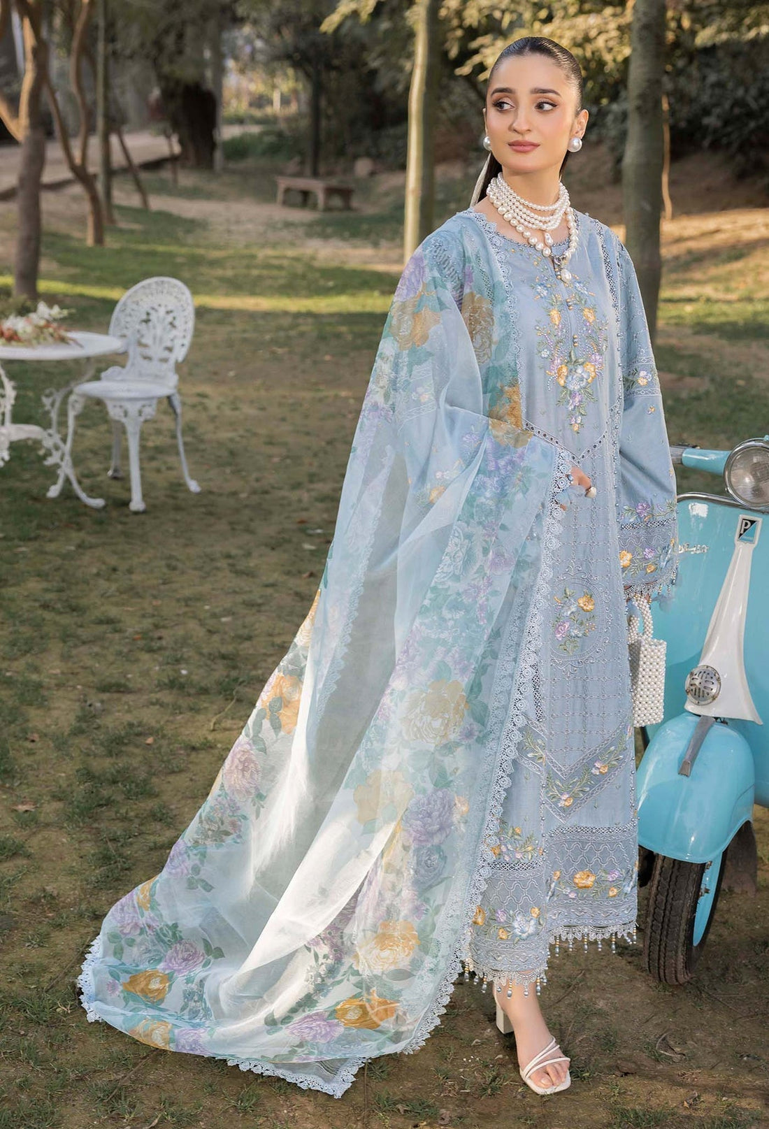 Adans Libas | Gul Rukh Lawn 25 | RUKH 2833 XS Blue Gray Lawn