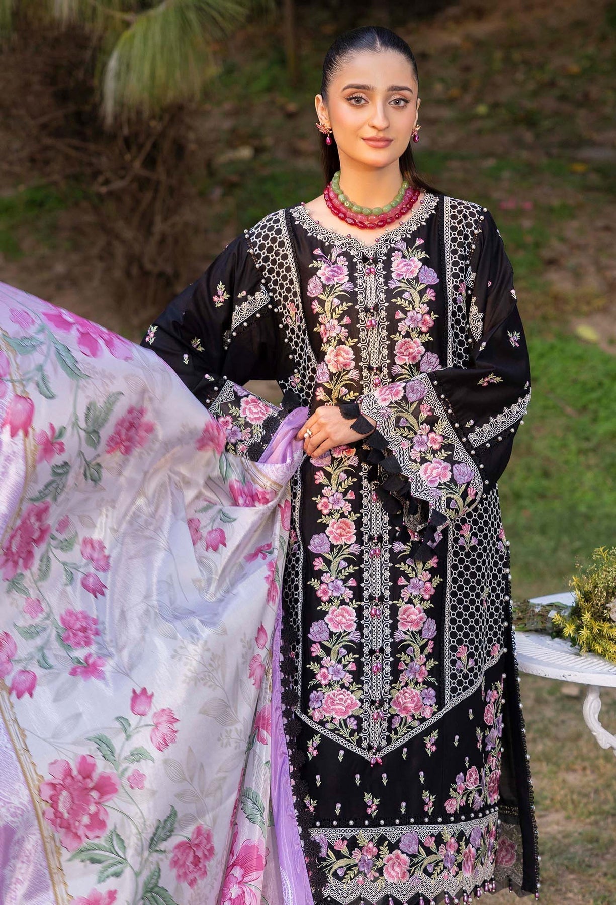 Adans Libas | Gul Rukh Lawn 25 | RUKH 2837 M Black Lawn