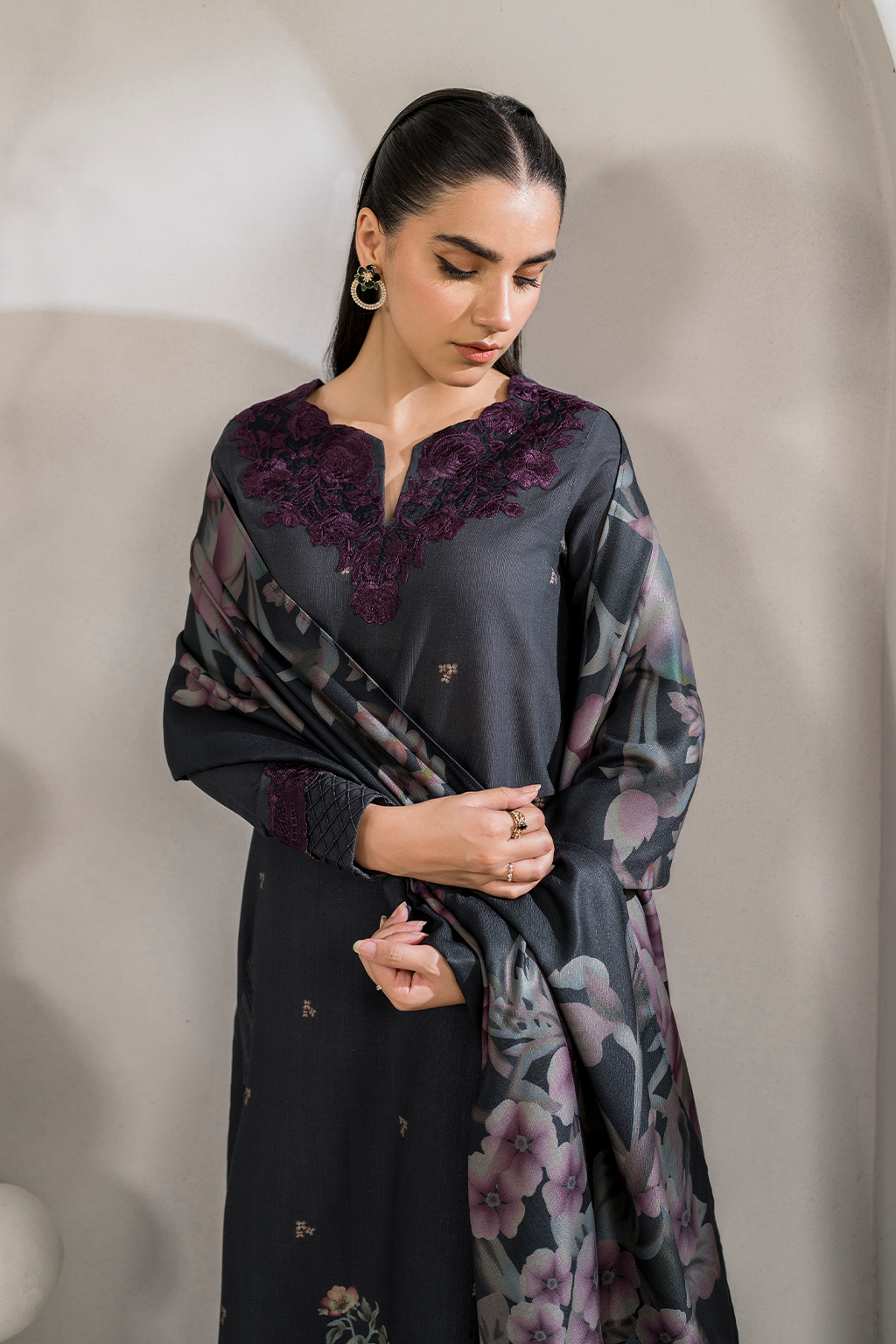 Iznik | Exclusive Winter | UE-357 L Black Slub Khaddar