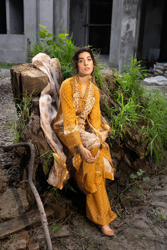 Sobia Nazir | Fall Edit 24 | DESIGN 1A FALL EDIT 2024 UNSTITCHED - Pakistani Designer Dress - by Sobia Nazir | Type: Luxury - 100% Original at Saira Sultan