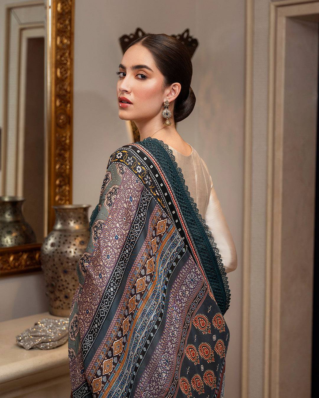 Faiza Saqlain | Zurina Luxury Pret | Leora - Pakistani Designer Dress - by Faiza Saqlain | Type: Luxury - 100% Original at Saira Sultan